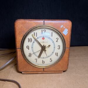 1947 General Electric Wood Alarm Clock 7H140 Square Clock & Alarm Tested